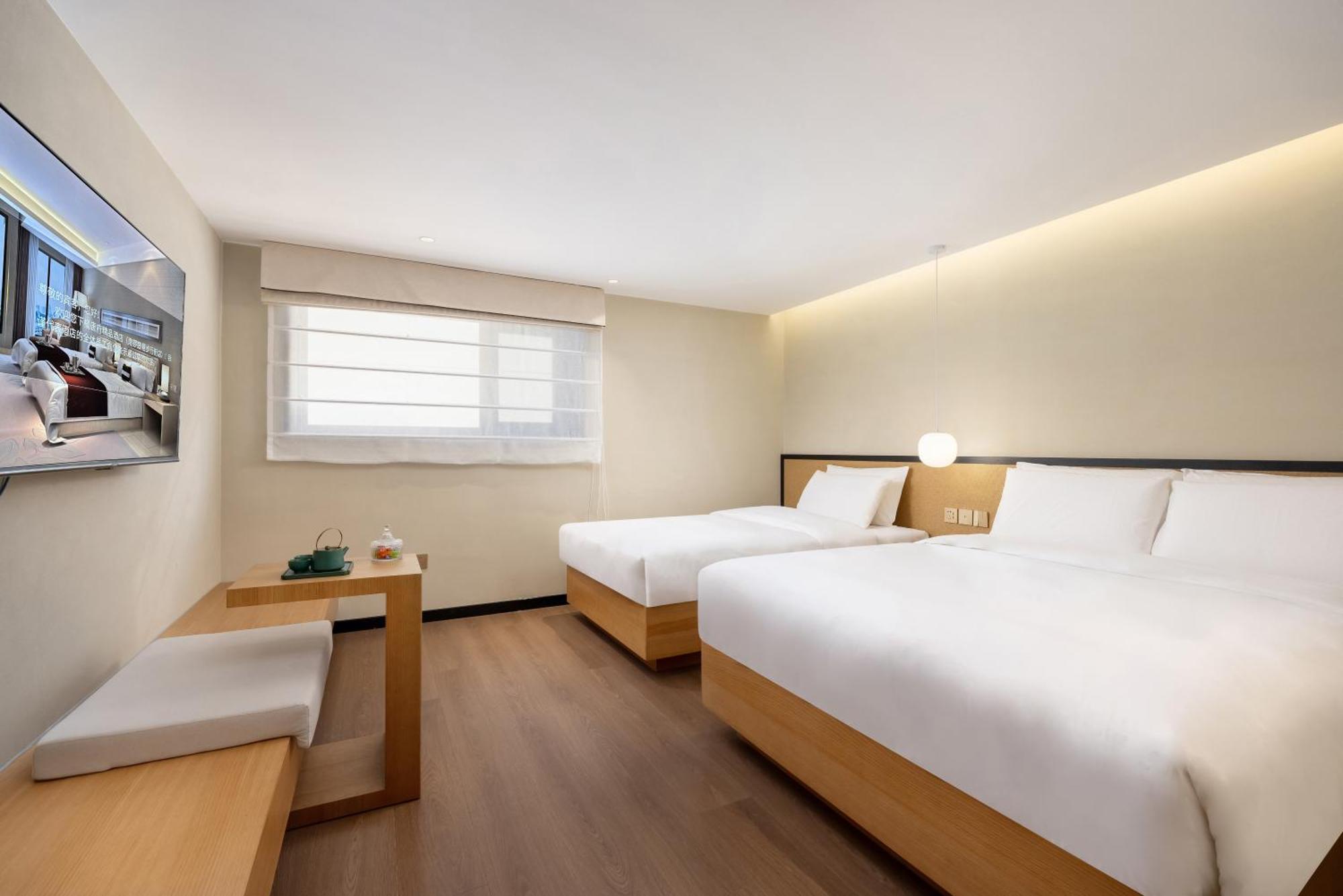 Beijing Tangfu Nanluoguxiang Wang Fu Jing Forbidden City Snack Street Hotel,1 Stop Walking To Airport Express,3 Stop To Tiananmen&Free Laundry Dry Service &Professional Free Tour Ticket Service With English Speaking Staff Екстериор снимка