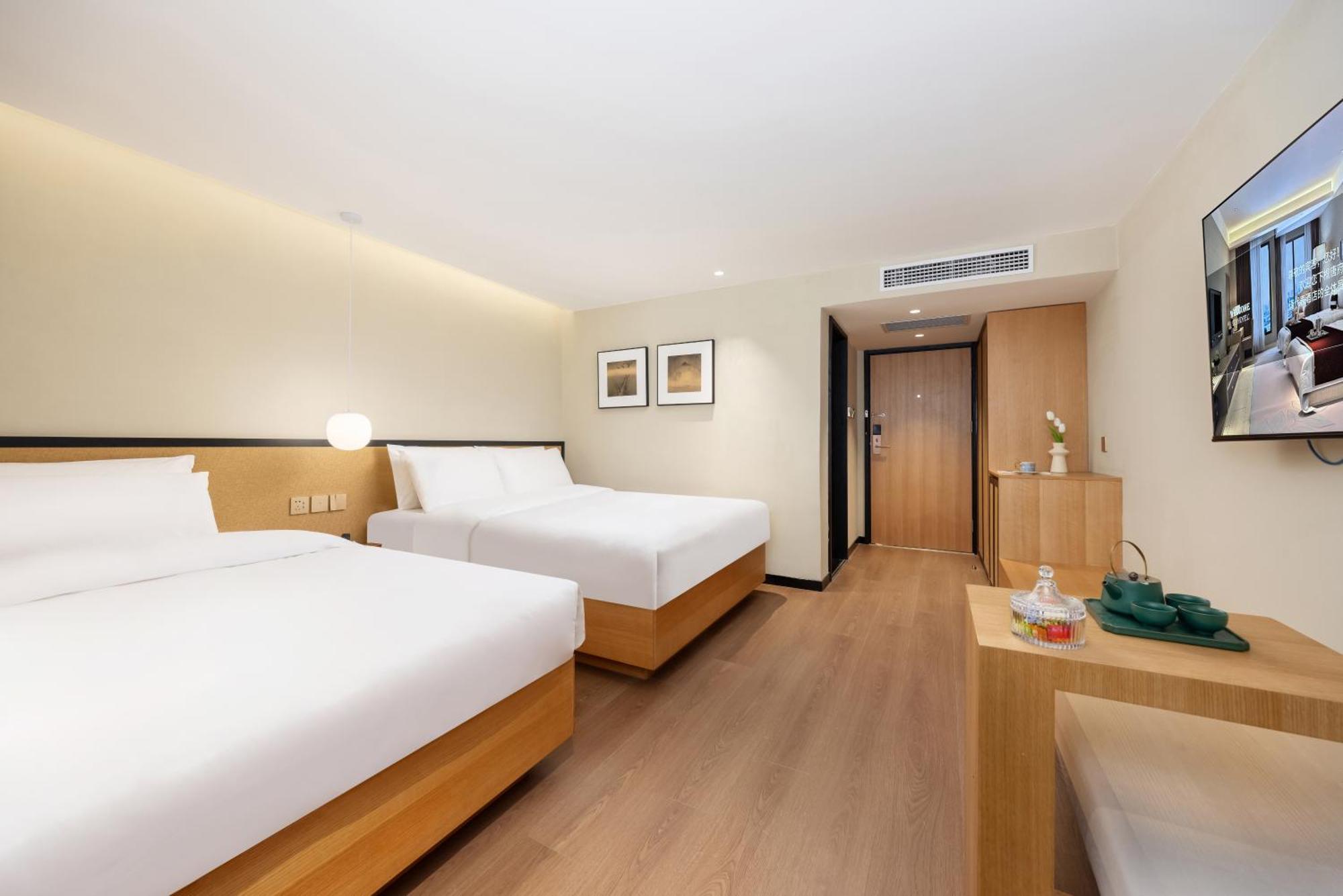 Beijing Tangfu Nanluoguxiang Wang Fu Jing Forbidden City Snack Street Hotel,1 Stop Walking To Airport Express,3 Stop To Tiananmen&Free Laundry Dry Service &Professional Free Tour Ticket Service With English Speaking Staff Екстериор снимка