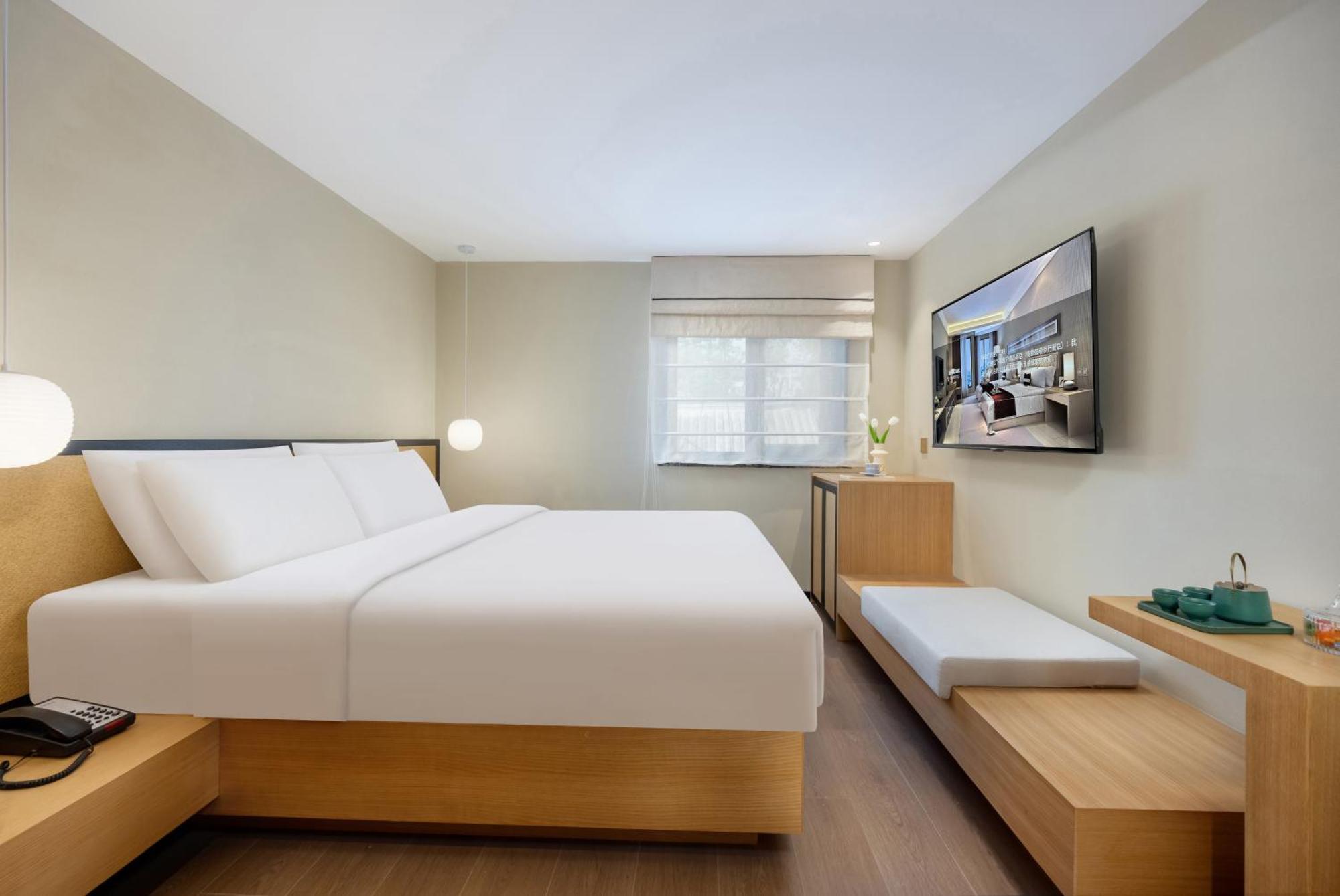 Beijing Tangfu Nanluoguxiang Wang Fu Jing Forbidden City Snack Street Hotel,1 Stop Walking To Airport Express,3 Stop To Tiananmen&Free Laundry Dry Service &Professional Free Tour Ticket Service With English Speaking Staff Екстериор снимка