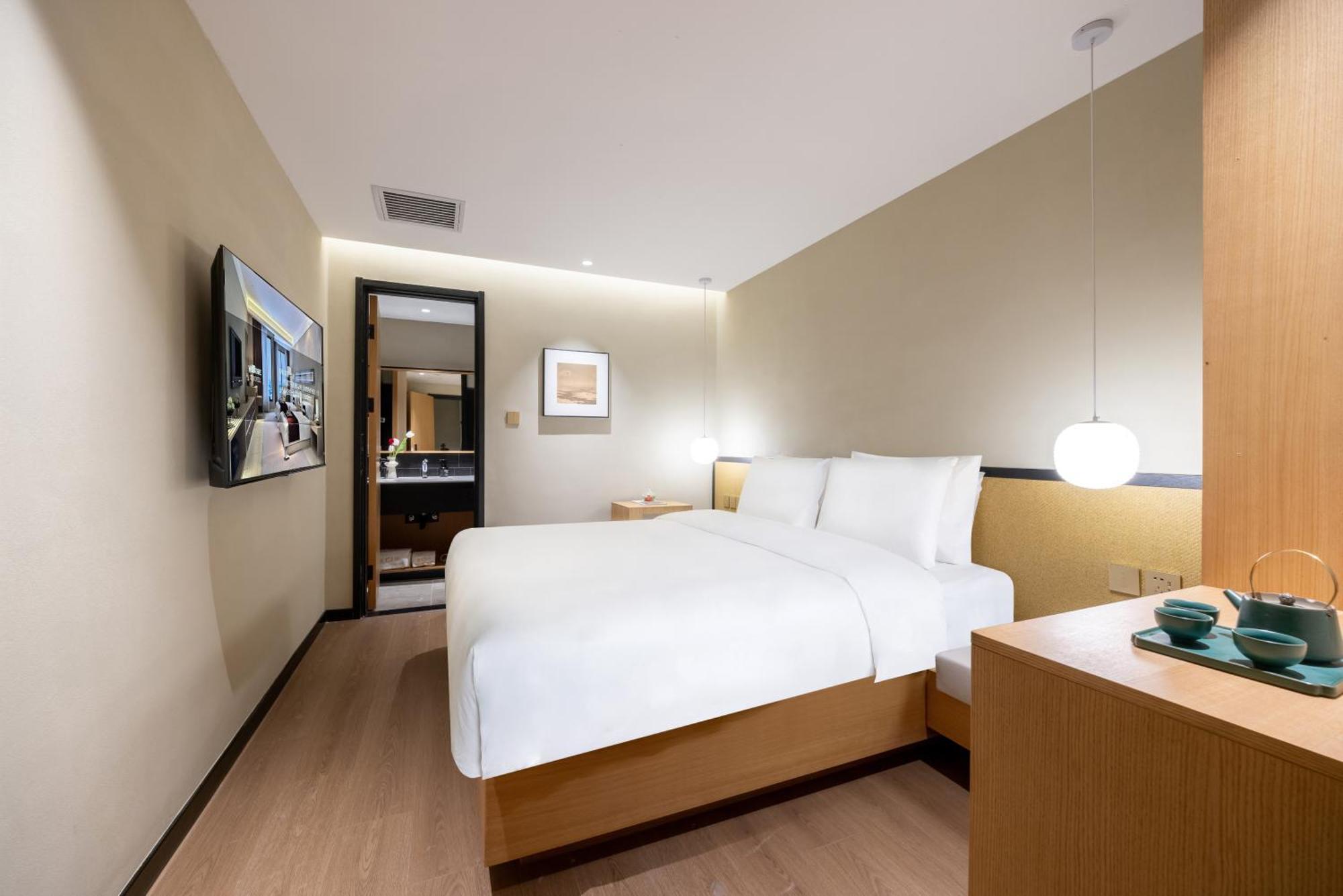 Beijing Tangfu Nanluoguxiang Wang Fu Jing Forbidden City Snack Street Hotel,1 Stop Walking To Airport Express,3 Stop To Tiananmen&Free Laundry Dry Service &Professional Free Tour Ticket Service With English Speaking Staff Екстериор снимка