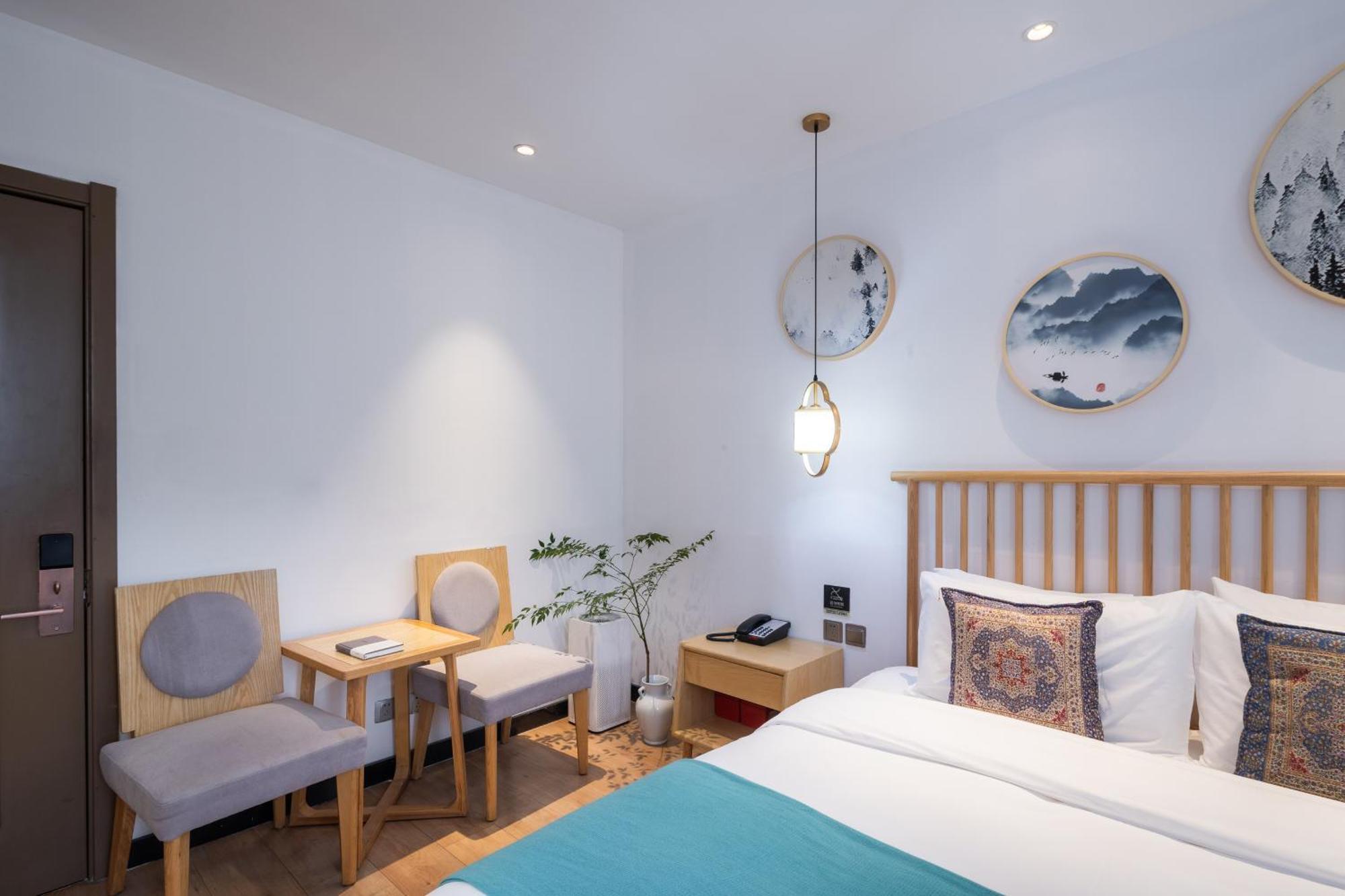 Beijing Tangfu Nanluoguxiang Wang Fu Jing Forbidden City Snack Street Hotel,1 Stop Walking To Airport Express,3 Stop To Tiananmen&Free Laundry Dry Service &Professional Free Tour Ticket Service With English Speaking Staff Екстериор снимка