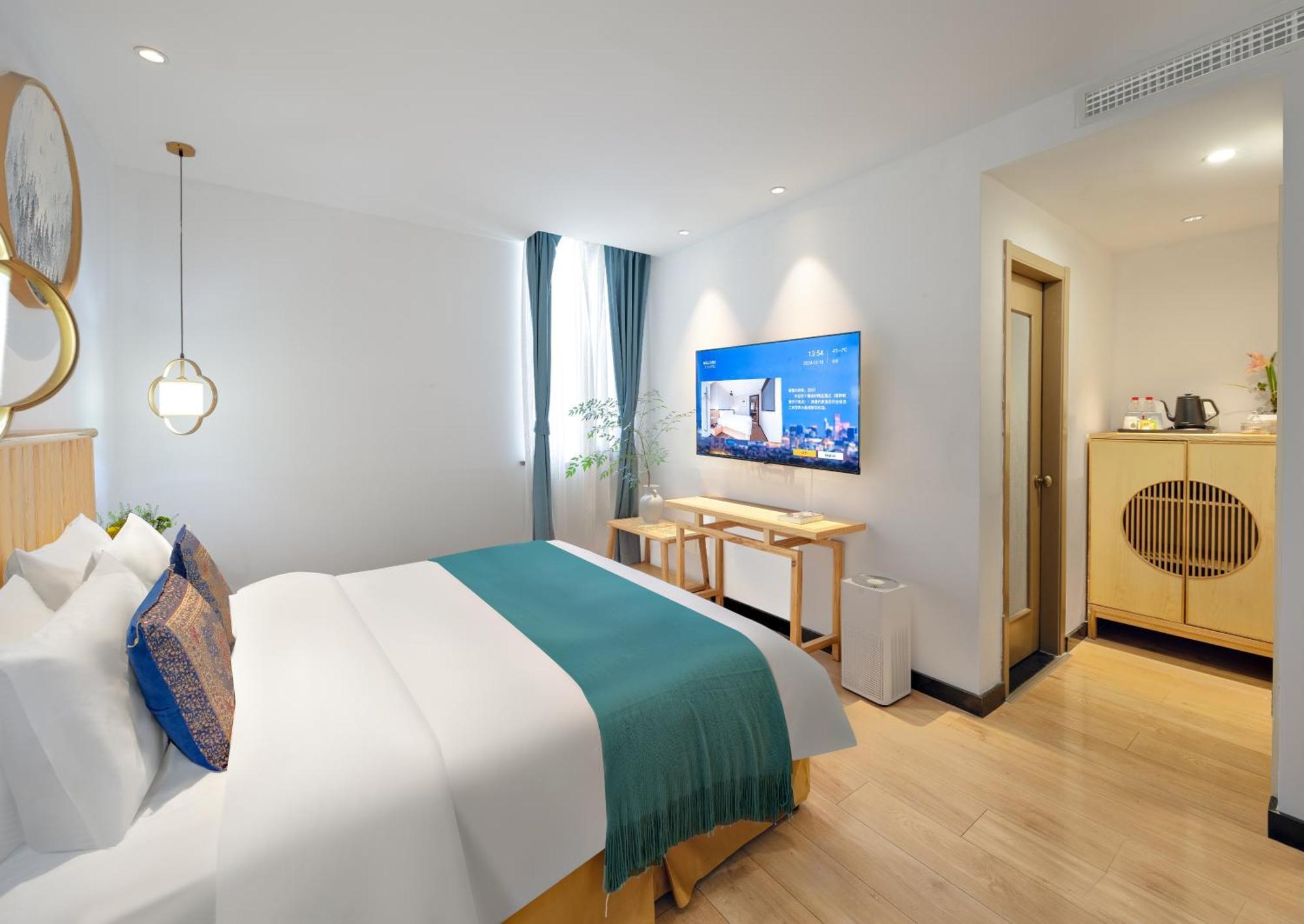 Beijing Tangfu Nanluoguxiang Wang Fu Jing Forbidden City Snack Street Hotel,1 Stop Walking To Airport Express,3 Stop To Tiananmen&Free Laundry Dry Service &Professional Free Tour Ticket Service With English Speaking Staff Екстериор снимка