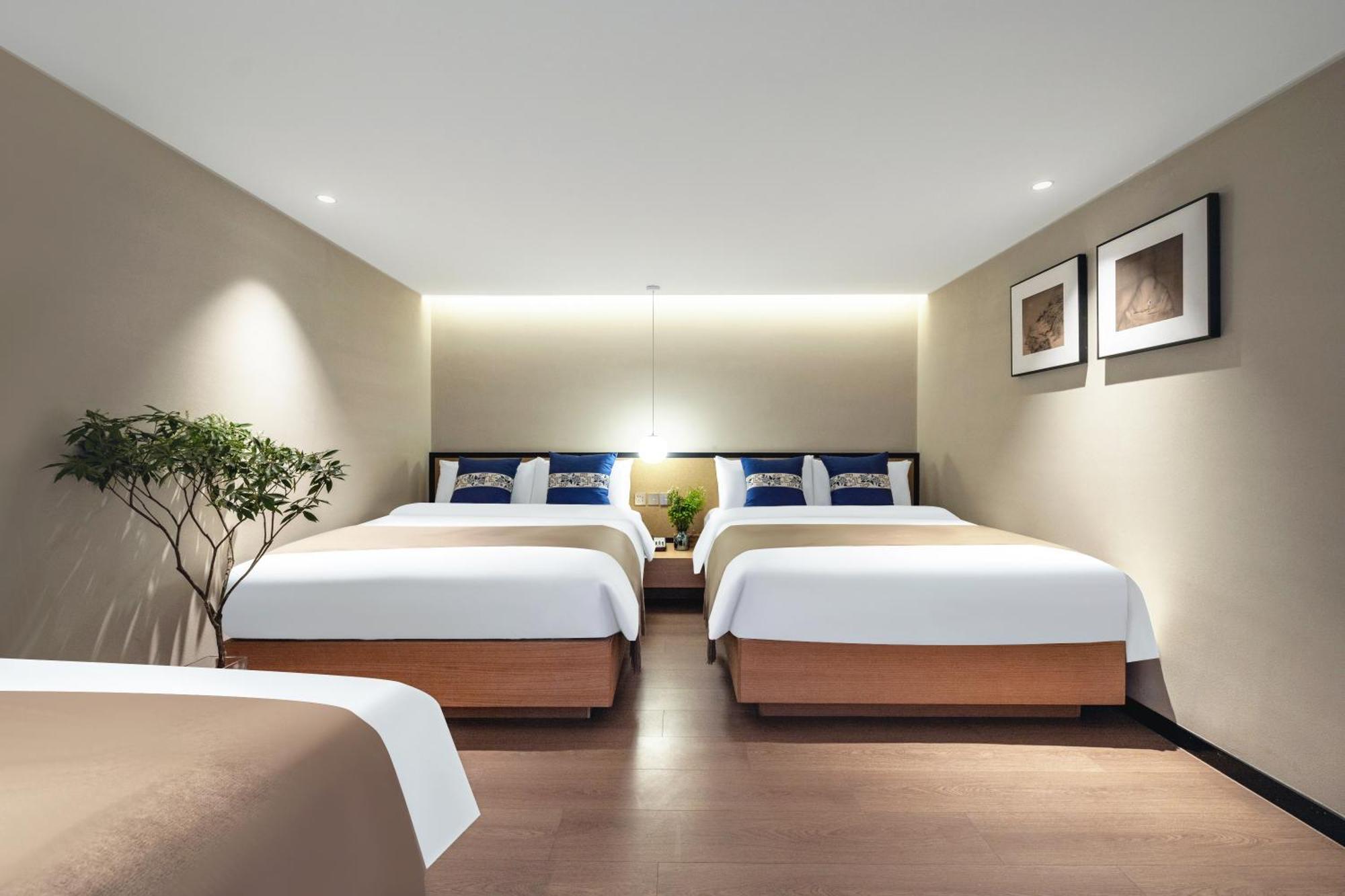 Beijing Tangfu Nanluoguxiang Wang Fu Jing Forbidden City Snack Street Hotel,1 Stop Walking To Airport Express,3 Stop To Tiananmen&Free Laundry Dry Service &Professional Free Tour Ticket Service With English Speaking Staff Екстериор снимка
